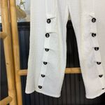 IC Collection White Crinkle Button Photo 1