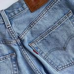 Levi's Levi’s Women’s 501 ‘90s Denim Jeans 25” Light Wash Photo 4