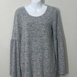 Chelsea & Theodore Grey/Gray Flare Sleeve Top Size Small Gray Photo 1