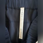 Lululemon On The Fly Crop *Woven 23"
True Navy size 10 Photo 6