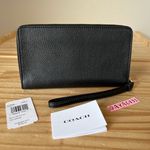 Coach Wallet Photo 1