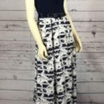 Teri Jon Knot front V Photo 8