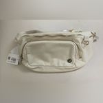 Lululemon NWT Everywhere Belt Bag Extra Large Light Ivory Gold 4 Liter Photo 5