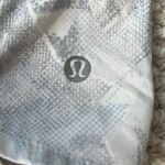 Lululemon White Patterned Shorts Size 6 4”” Photo 2