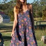 Natural Life Zoe Wide Photo 0