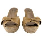 Valentino Garavani VALENTINO Camel Tan Patent Leather Bow Peep Toe Espadrille Mules Size 40 Photo 2