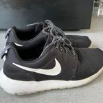Nike Women’s  Roshe One Black Photo 1