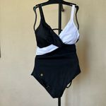 Leonisa  Contrast Detail One Piece Swimsuit with‎ Slimming Compression Size S Photo 3