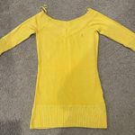 URBAN BEHAVIOR Yellow deep V Photo 0