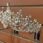 Elegant Gold Tiara with Crystal Accents Photo 2