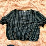 Love Tree Brand - crop top black Photo 1