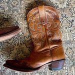 Tony Lama Vintage Leather Embroidered Tooled Wing Tip Cowboy Western Boots in Cognac Brown - 6.5 Photo 1