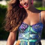 H&M ✨NWT✨  Beyoncé crop top Photo 0