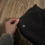 Lululemon Black  Hotty Hot 2.5" Shorts Photo 2