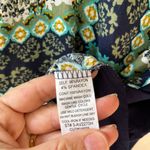 Dress Barn Ava James Sz M V Neck Floral Print Blue Pullover Stretch Blouse Top Photo 4