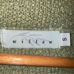 Willow Button Photo 4