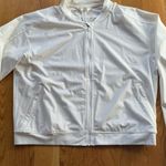 Lululemon  Swiftly Midweight Full Zip in white - size 10 Photo 2