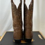 Ariat Women’s Heritage Round Toe Brown Cowboy Boots Size 10 medium width Photo 6