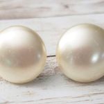 Trifari Vintage Screw On Earrings - Cream Pearlescent Circle Photo 0