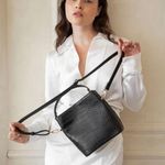 AOTA Elena Bucket Bag Black Croc Photo 1