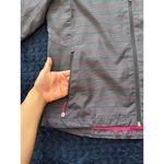 New Balance Women's Hooded Windbreaker Jacket Gray Pink Striped Size L Photo 3