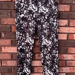 Joseph Ribkoff  Abstract Floral Skinny Leg Pants Size 6 Photo 0