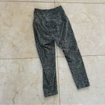 Beyond Yoga  Drak Green Patterned Pants Sz XS Photo 4