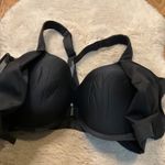 Victoria's Secret  Knockout Sports Bra Size 36DDD Black Workout Front Clasp Zip Photo 5