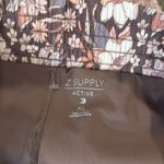 Z Supply NEW  sprinter floral short in twilight sky XL Photo 8