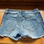 Freestyle Revolution Jean shorts with geometrical detail on sides Photo 3
