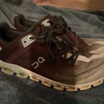 on cloud  Running Shoes Photo 1