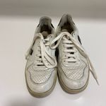 VEJA  V-10‎ Sneakers white and black women’s size 7 Photo 2
