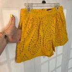 BCBG Maxazaria Yellow Eyelet Embroidery Pleated Front Dress Shorts Size Small Photo 3