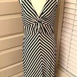 Peter Nygard || Sexy black/white sleeveless striped v-neck dress- calf length Photo 0