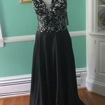 Tony Bowls Paris  Black & White Beaded Evening Gown Size 10 Photo 0