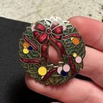 Signed Centennia 1979 Enamel Wreath Christmas Holiday Gold Tone Brooch Pin Photo 2