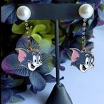 Tom and Jerry Cat Dangle Earrings Gold Photo 1