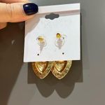 Ellen Tracy  Womens Beaded Heart Earrings NWT Photo 1