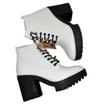 Seven7  White Ankle Boots(Size 8) Photo 3