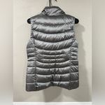 The North Face  550 Vest Silver Photo 5