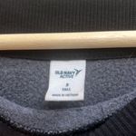 Old Navy active leopard cheetah print crewneck Photo 2