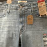 Levi's NWT LEVI’S - 721 Distressed High Rise Light Wash Skinny Jeans Size 32 Photo 1