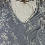 White House | Black Market  blue floral t-shirt, ruching on shoulders, size M EUC Photo 5
