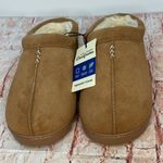 Dearfoams  Woman’s Chestnut Brown Suede Clog Slippers Photo 1