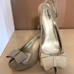 New COACH & FOUR Kaiea Bow Sling Back
Peep toe sz 8.5 Photo 7