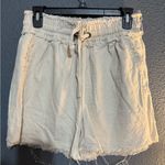 Zenana Outfitters NWOT  Cream High Waist Shorts Photo 1