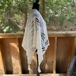 Earthbound Trading Company Women's White Crochet Embroidered Shawl OS. NEW Size undefined Photo 1