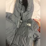 The North Face  550 Gotham Mid parka LIKE NEW! Photo 3
