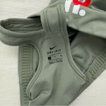 Nike  Sports Bra in Green size Small woman symbol Photo 2