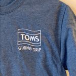 Toms  giving trip blue t-shirt Photo 1